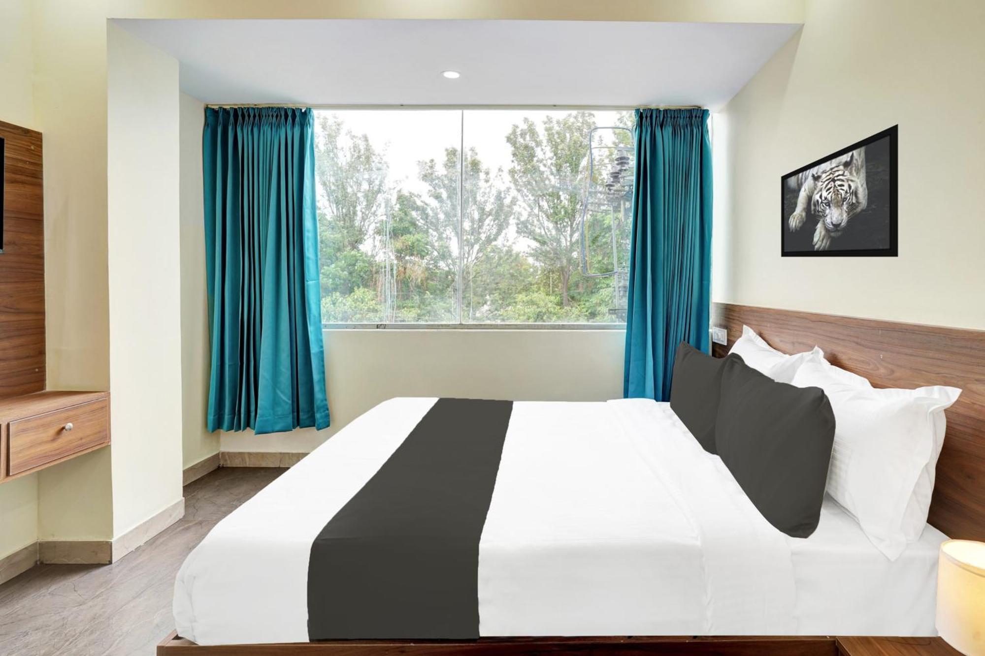 Hotel O Gayathri Metro Deluxe Bangalore Eksteriør bilde