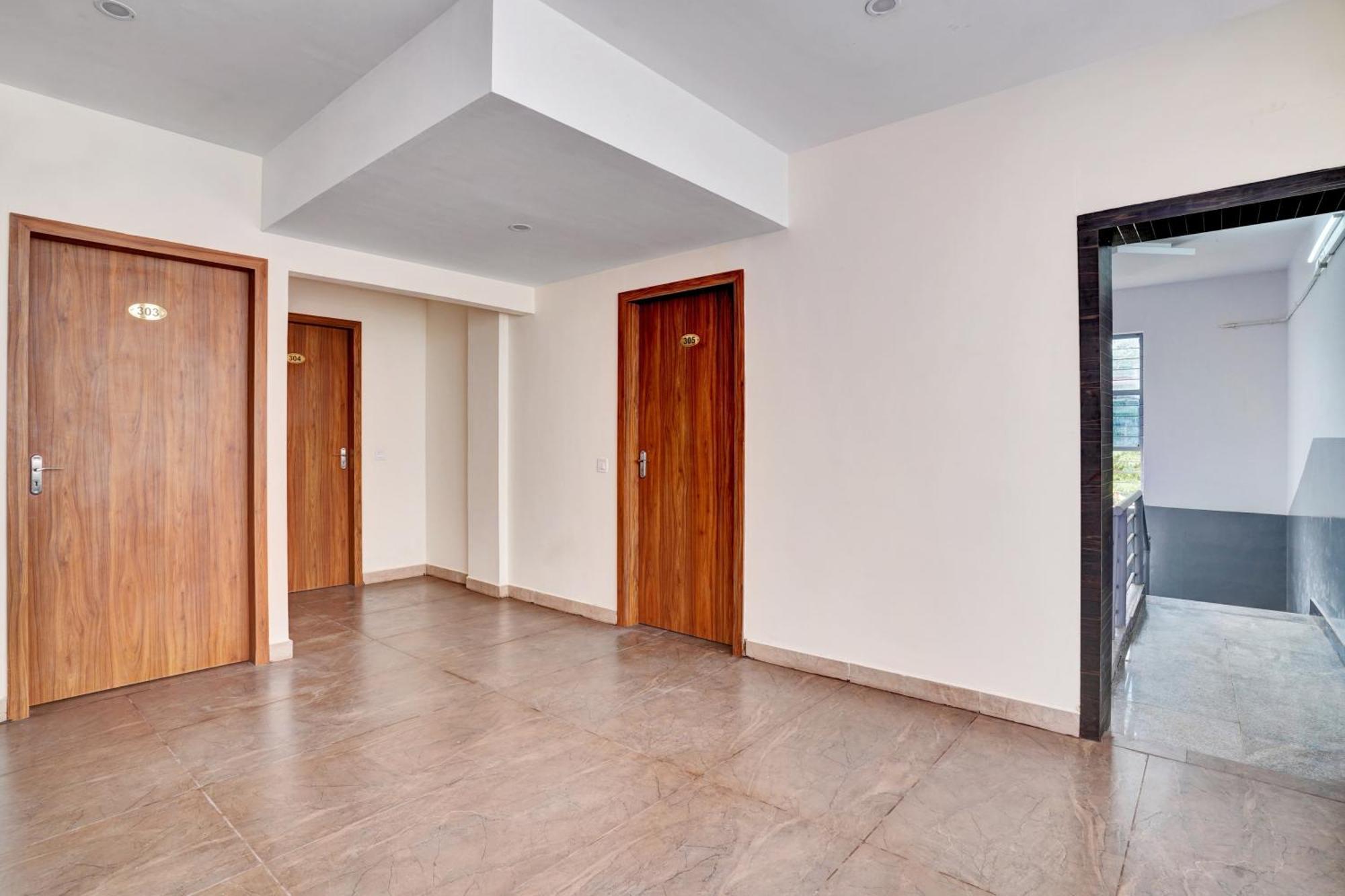 Hotel O Gayathri Metro Deluxe Bangalore Eksteriør bilde